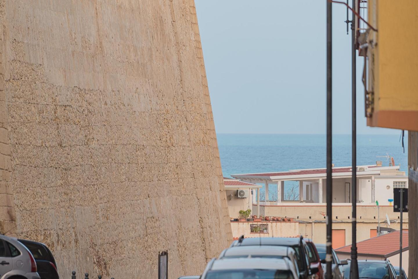 Storia & Mare - Free Parking - Castello Carlo V Crotone Exterior foto